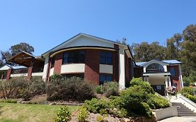 Elkanah Lodge And Conference Centre